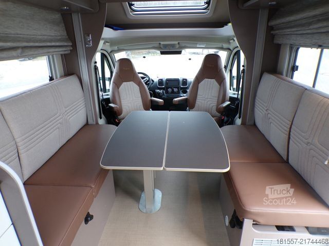 Półzintegrowany kamper BÜRSTNER Lyseo TD 684 G Harmony Line, SAT/TV, Markise