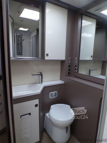 Półzintegrowany kamper BÜRSTNER Lyseo TD 684 G Harmony Line, SAT/TV, Markise