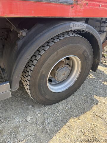 Mercedes-Benz 18 t sunkvežimis su Atlas krovimo kranu Mercedes-Benz Atego 1836 L