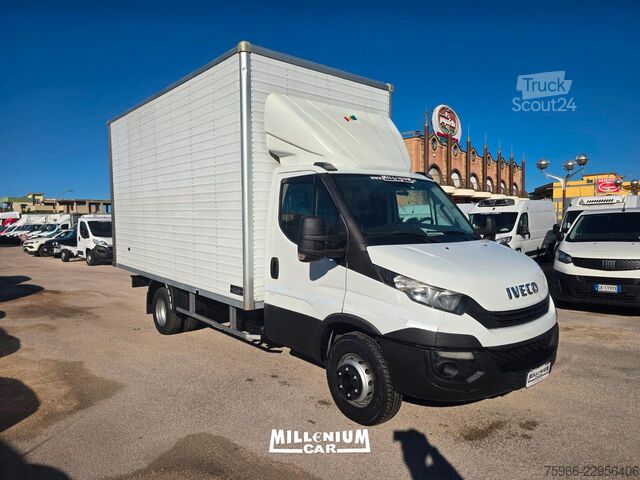 Fourgon tôlé IVECO DAILY 60-15 FURGONE 4,90 (2018)
