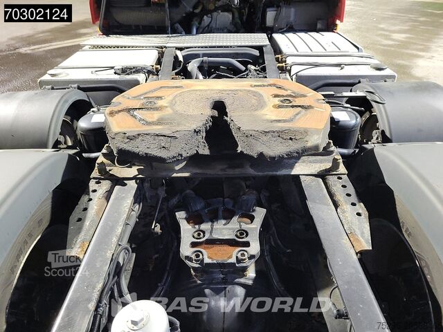 Volumen-SZM MAN TGX 18.500 6X2 XXL Mega 2xTanks Liftachse