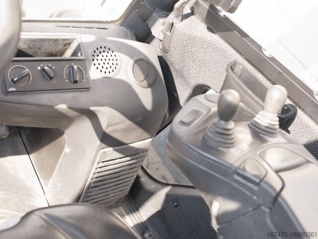 Фронтальный погрузчик-вилочный Linde H 35T