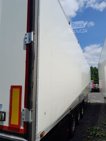 Frigorifik yarı römork SCHMITZ CARGOBULL SKO24 , Rohrbahnen