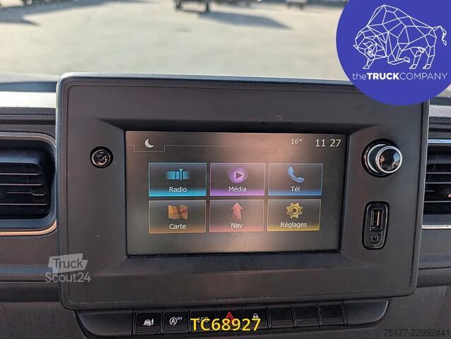 Renault Master 2.3 DCI KAMION S BOX NADGRADNJO IN DVIGALNO PLOŠČO Renault Master 2.3 DCI KOFFER MET LAADBRUG