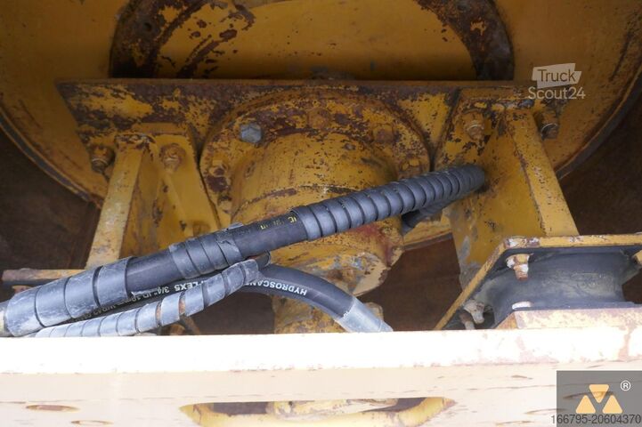 однобарабанный каток Caterpillar CS433C