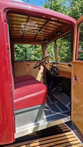 Minibus Berna Adler mit Frech Hoch Sissach Aufbau Cabrio