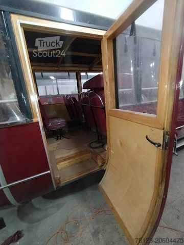 Minibus  Berna Adler mit Frech Hoch Sissach Aufbau Cabrio