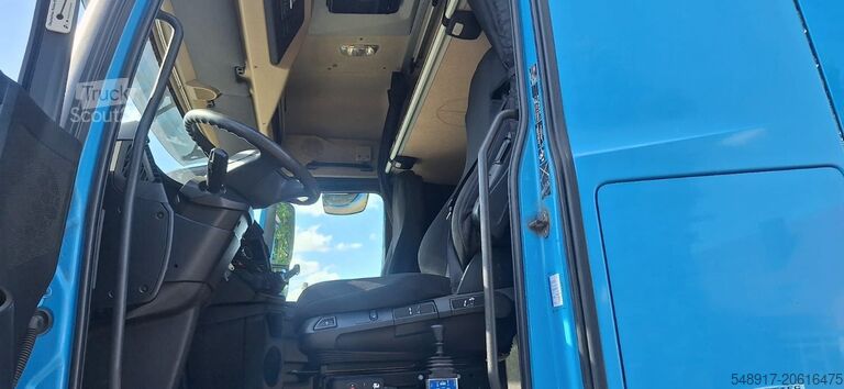 Mercedes-Benz 1845 SZM Mega Spacs Vollausst truck tractor Mercedes-Benz 1845 SZM Mega Spacs Vollausst