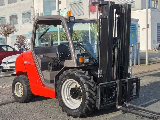 Внедорожный погрузчик Manitou MH 25.4 Buggy