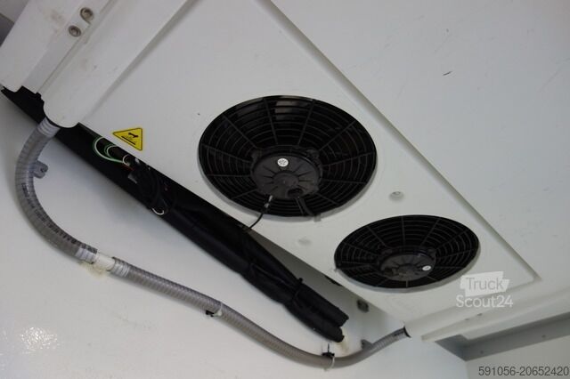 Рефрижераторний фургон iveco Daily 2,3 Tiefkühlkoffer -20° AUTOM/KLIMA/STDHZG/KAM