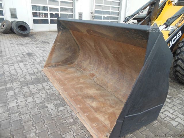 Ratinis krautuvas JCB 427 AGT4F