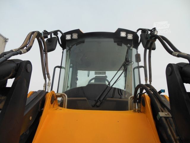 Ratinis krautuvas JCB 427 AGT4F