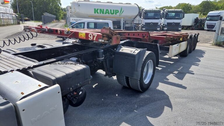 Auflieger-Wechselfahrgestell Krone SD Containerchassis 2x 20, 30, 40 ft deutscher Auflieger, ausziehbar