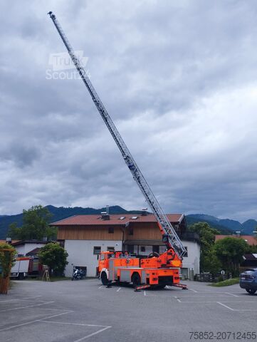 Feuerwehrauto Iveco 140-25 A DLK 23/12 Drehleiter Magirus