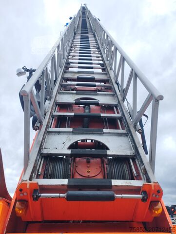 Feuerwehrauto Iveco 140-25 A DLK 23/12 Drehleiter Magirus