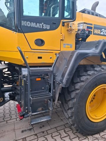 Radlader KOMATSU WA200 * WENIG BELASTET * TOP * NEUE REIFEN
