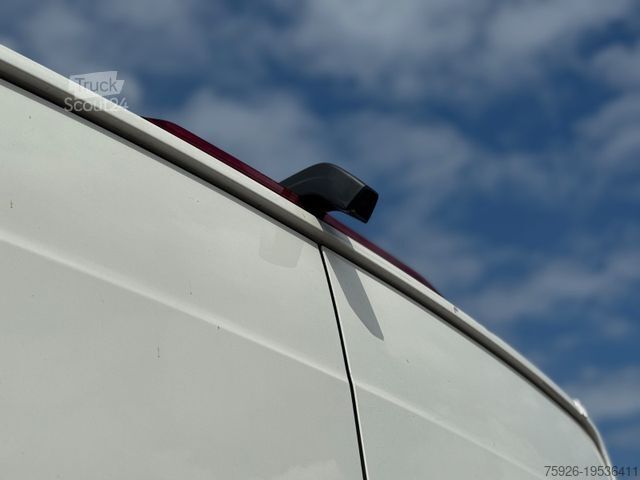 Kombi z visokim stropom MAN TGE 3.140 *L4H2*Automatik*Navi*PDC*
