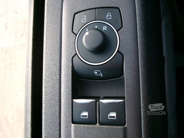 Minibus FORD Transit Custom 320L2 Limited Kombi AT AHK 2xSTür