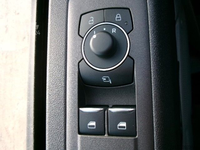 Minibus FORD Transit Custom 320L2 Limited Kombi AT AHK 2xSTür