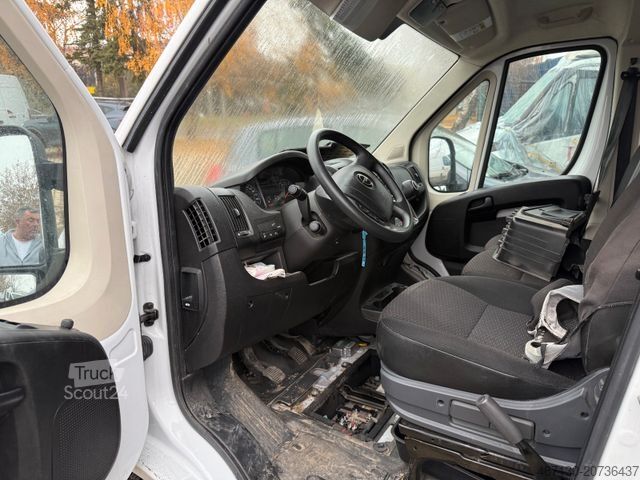 Панельний фургон OPEL Movano