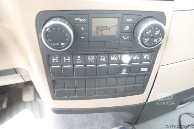 Kamyon şasisi MAN 41.480 TGS BB-WW 8x4, gr. Federpaket, 38tkm, AC