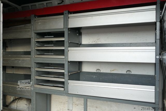 Ван с висока покривка IVECO 35S16 Daily 4x2, 104tkm, Würth Regale, AHK, Navi