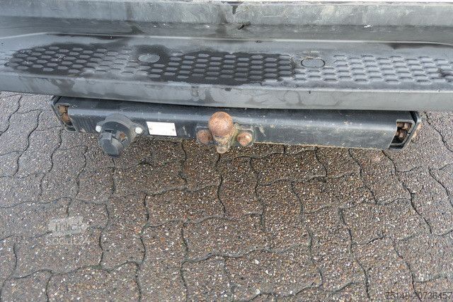 Ван с висока покривка IVECO 35S16 Daily 4x2, 104tkm, Würth Regale, AHK, Navi