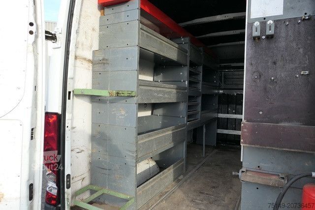 Ван с висока покривка IVECO 35S16 Daily 4x2, 104tkm, Würth Regale, AHK, Navi
