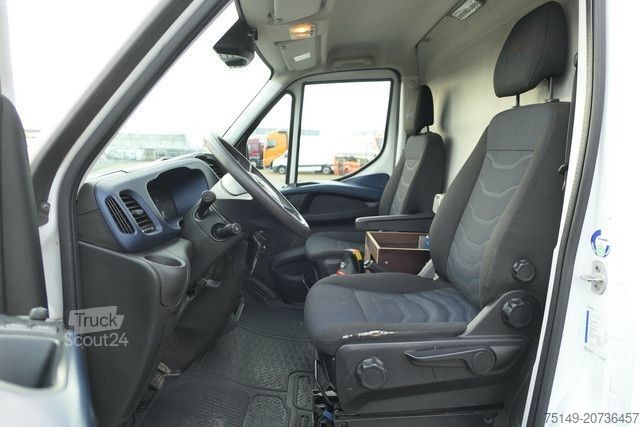 Ван с висока покривка IVECO 35S16 Daily 4x2, 104tkm, Würth Regale, AHK, Navi