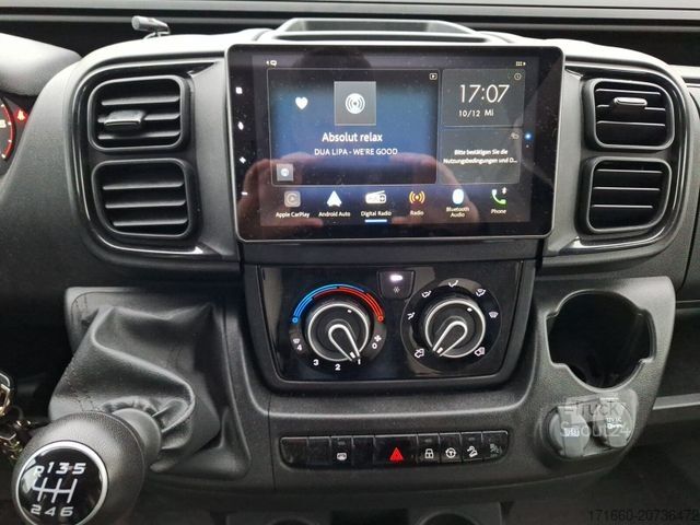 Ημιενσωματωμένο αυτοκινούμενο τροχόσπιτο FORSTER T FT745EB