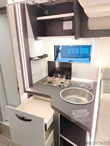 Ημιενσωματωμένο αυτοκινούμενο τροχόσπιτο FORSTER T FT745EB