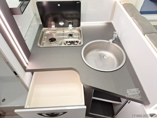 Ημιενσωματωμένο αυτοκινούμενο τροχόσπιτο FORSTER T FT745EB