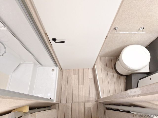 Ημιενσωματωμένο αυτοκινούμενο τροχόσπιτο FORSTER T FT745EB