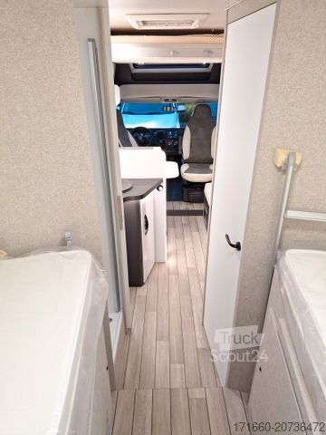 Ημιενσωματωμένο αυτοκινούμενο τροχόσπιτο FORSTER T FT745EB