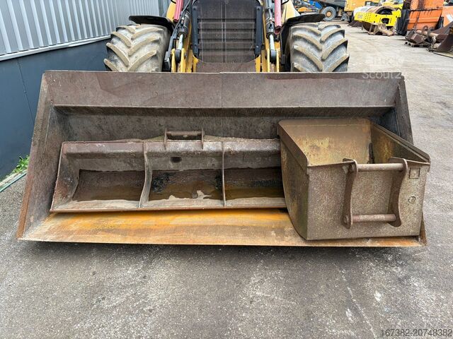 Excavator/loader combination Caterpillar 444E