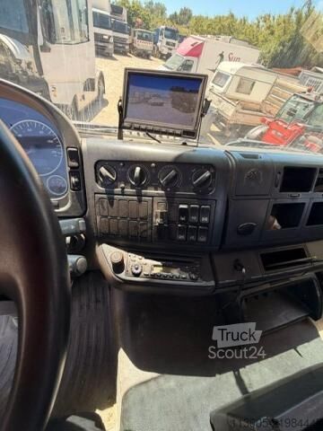 Piattaforma aerea montata su camion MAN TGA 26.400