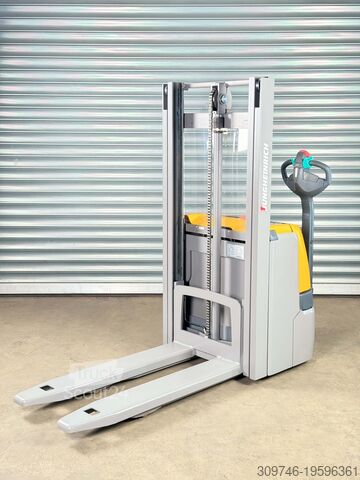 Conducteur de gerbeur Jungheinrich EJC 110 - Service Neu - Batterie 81% - 2,5m Hub - 1t