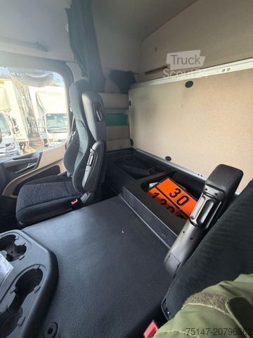 Gefahrgut LKW MERCEDES-BENZ 1840 Actros ADR Klima