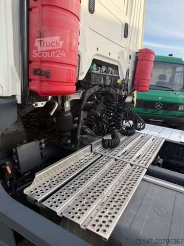 Gefahrgut LKW MERCEDES-BENZ 1840 Actros ADR Klima