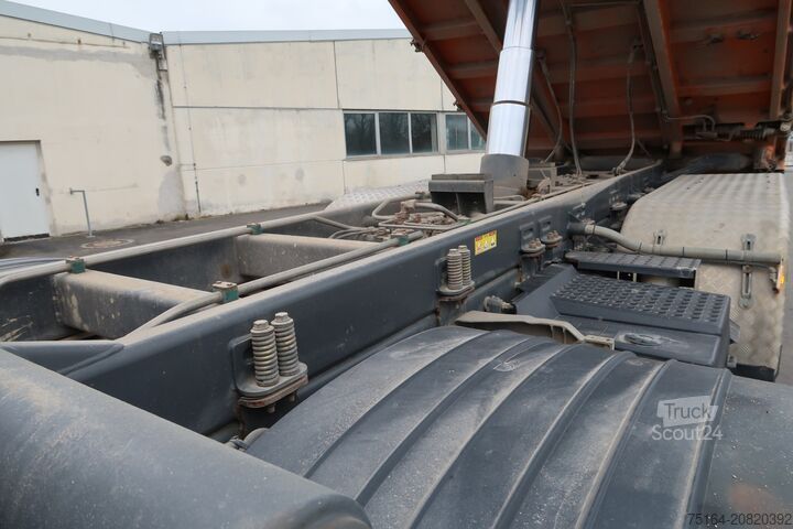 Třístranný sklápěč Volvo FMX 460 8x4 Bordmatik