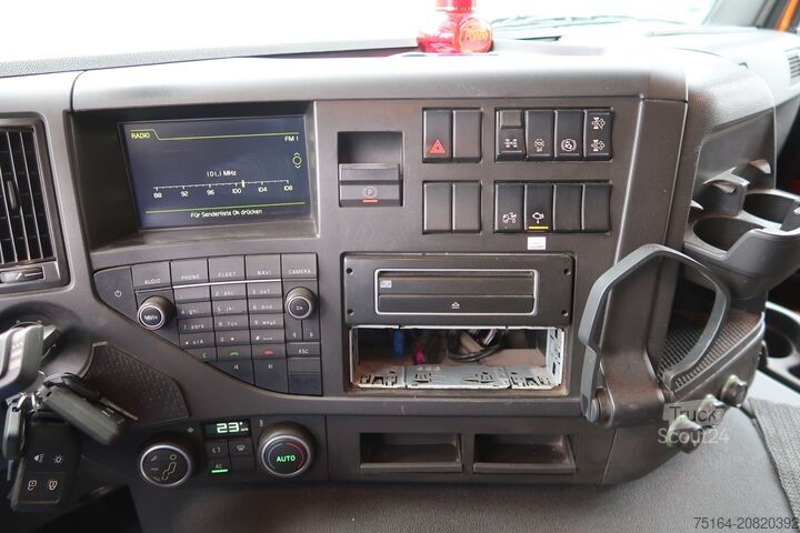 Třístranný sklápěč Volvo FMX 460 8x4 Bordmatik