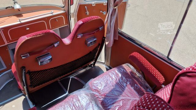 Autobus granturismo SETRA Kässbohrer Setra S 6, S 9 Oldtimerbus Oldi