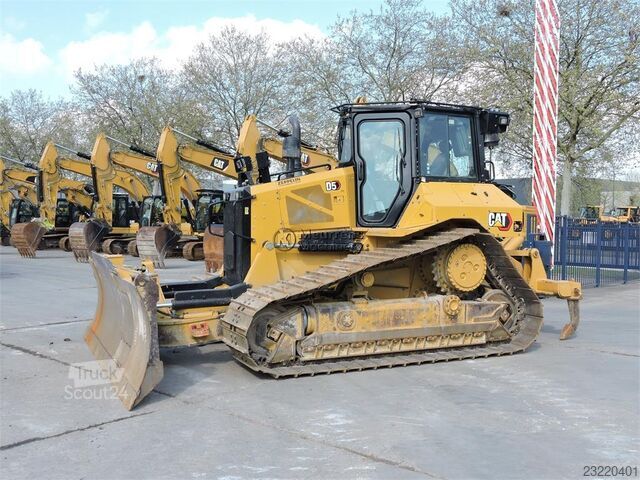 CAT D5 με αναμοχλευτή εδάφους Caterpillar D5 Ripper