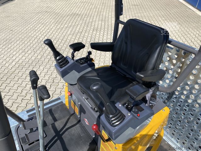 Mini excavator cu încărcător redus + pachet de accesorii Berger Kraus BK1000JSR mit Schwenkarm *HERBSTAKTION*