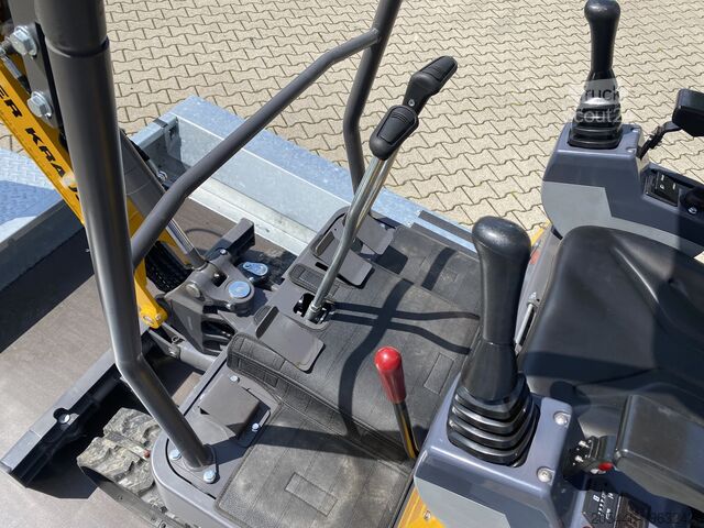 Mini excavator cu încărcător redus + pachet de accesorii Berger Kraus BK1000JSR mit Schwenkarm *HERBSTAKTION*