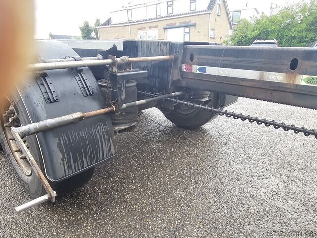 Transport av containere PACTON ET3-  MULTI CHASSIS -ALL CONNECTIONS - 3 X EXTE...