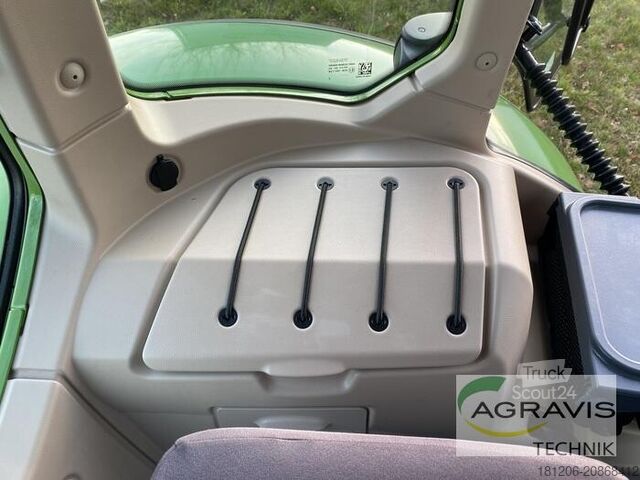 Tractor Fendt 718 VARIO S4