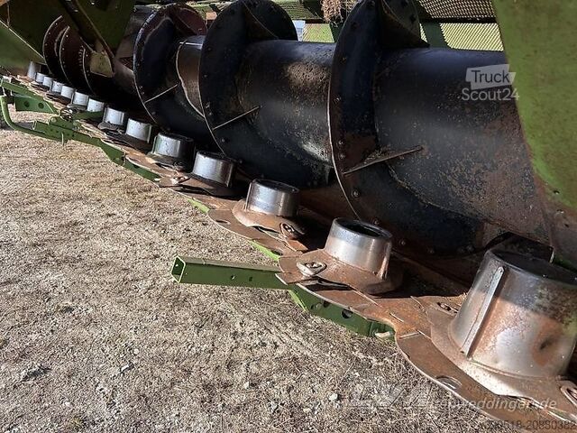 Kombajn za žetev in mlatev Krone X-DISC 6200