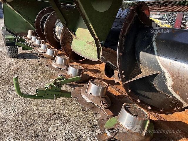 Kombajn za žetev in mlatev Krone X-DISC 6200