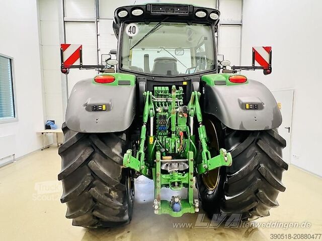 Trattore John Deere 6215R